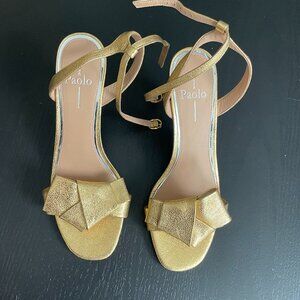 Linea Paolo Gold Heels Never Worn Size 7.5M